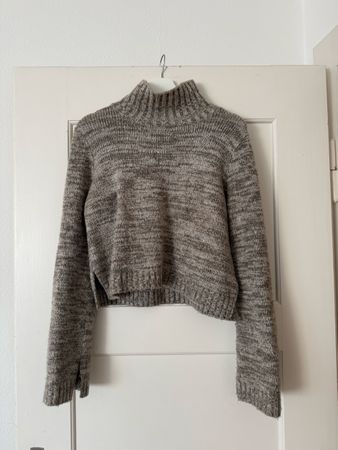 ZARA Knit Cropped Sweater – Grey – Size M