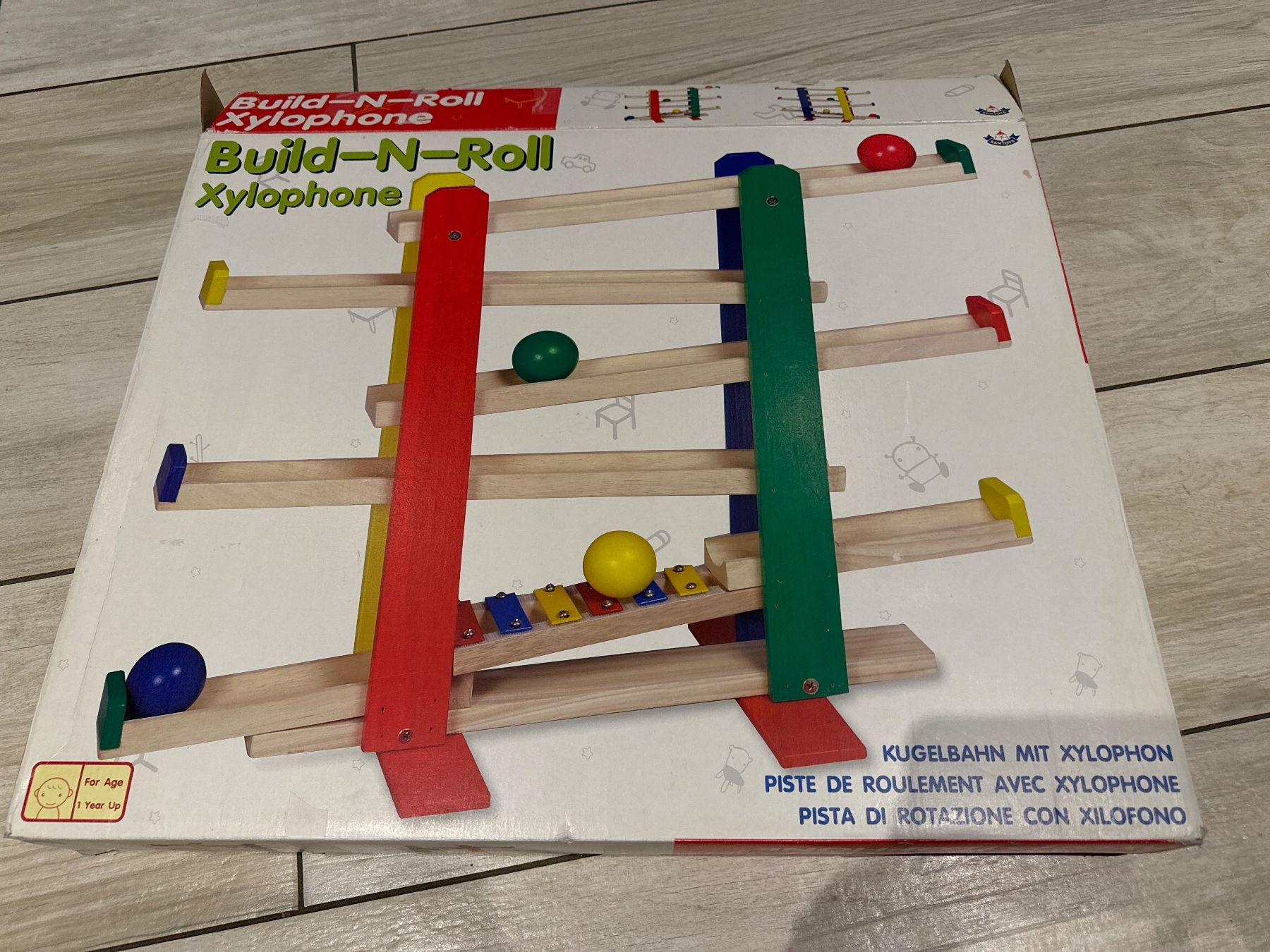 Spielzeuge: Holz Kugelbahn mit Xylophon – Gebraucht aus Gelterkinden von Familienferien 1