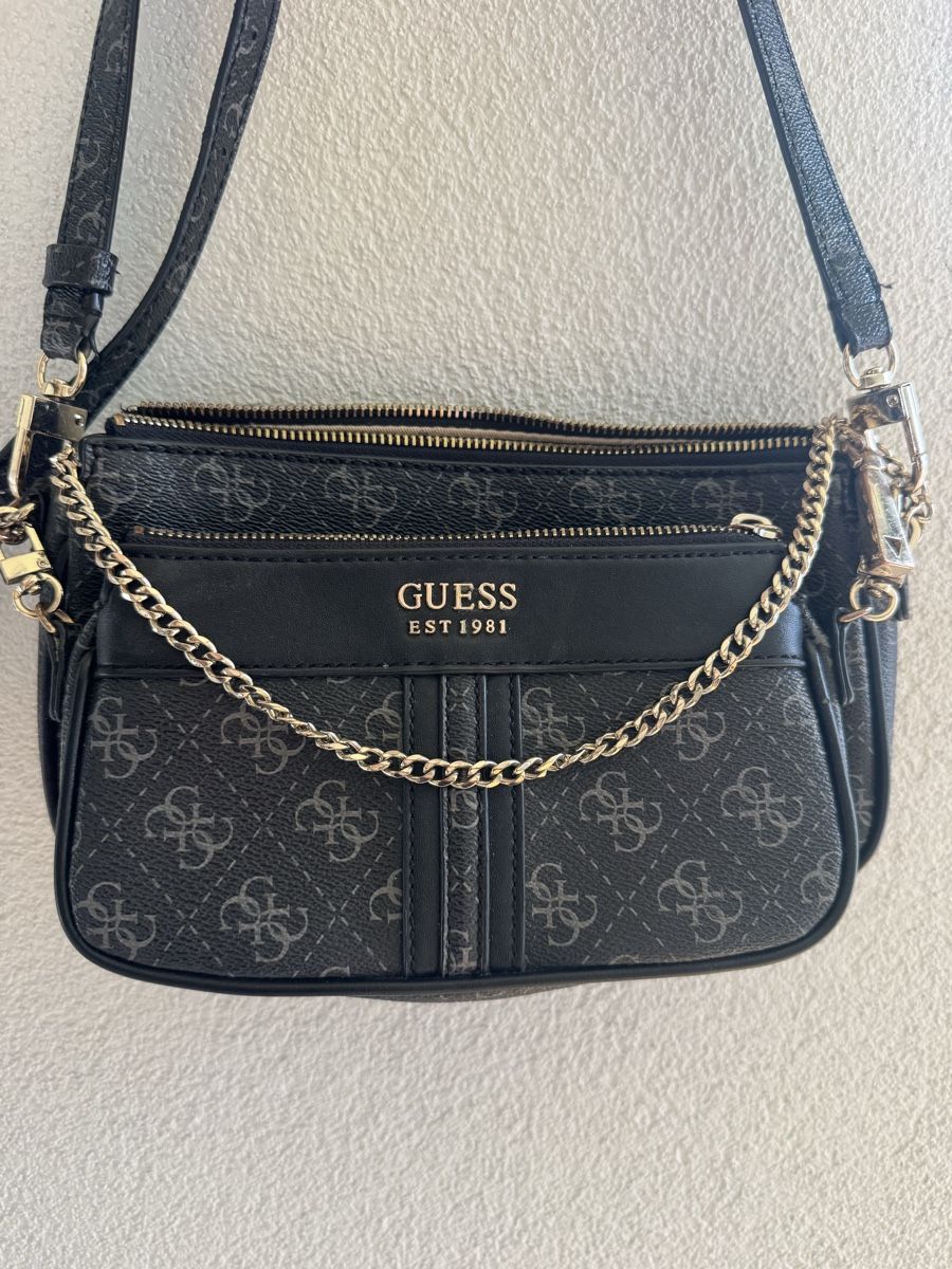 Guess Borse da donna: Guess Umhängetasche – Usato da Zollikofen venduto da alessia.sarah 1