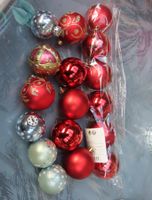 Boules de Noël, rouges et bleues, 19 pièces.