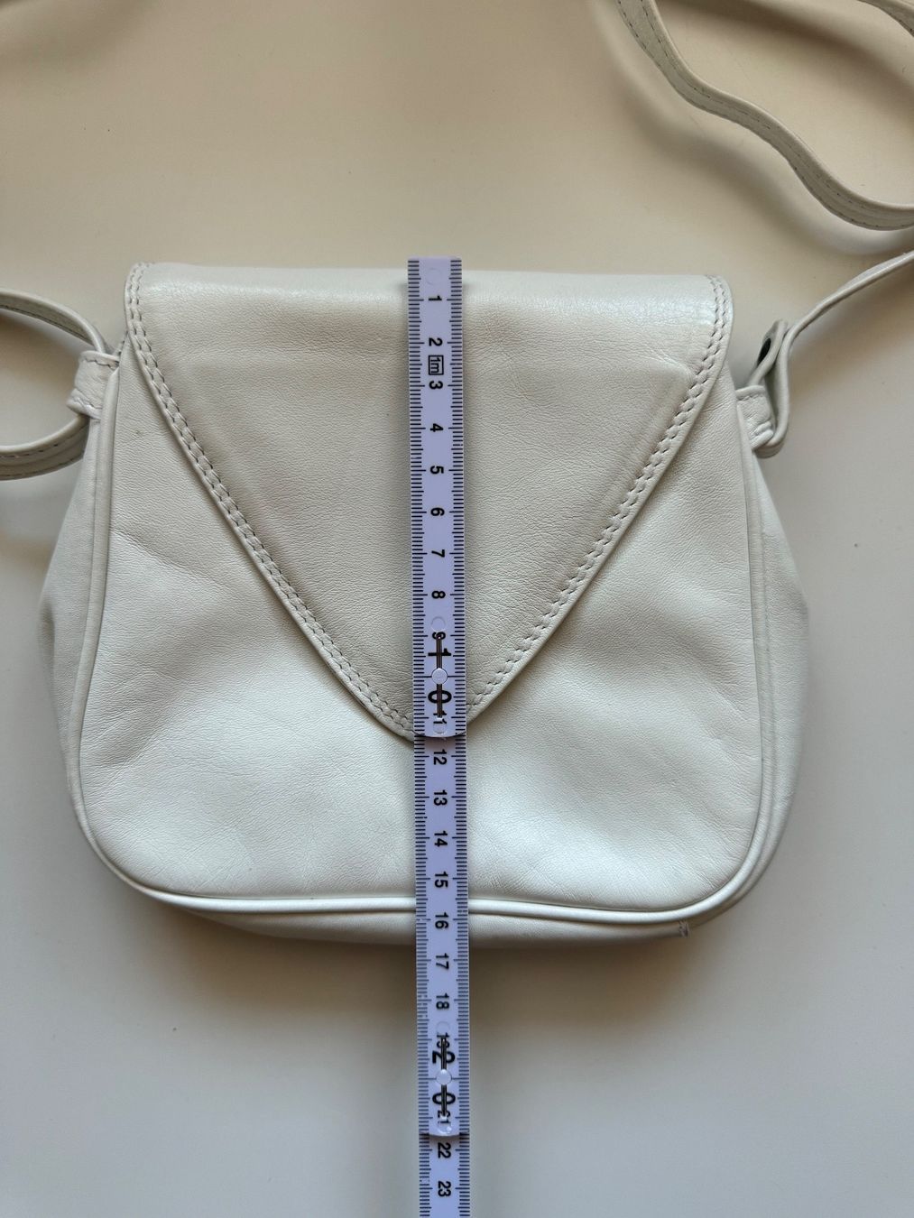Borse da donna: Elegante weisse Tasche – Usato da Grosswangen venduto da shoes.bags.and.co 3