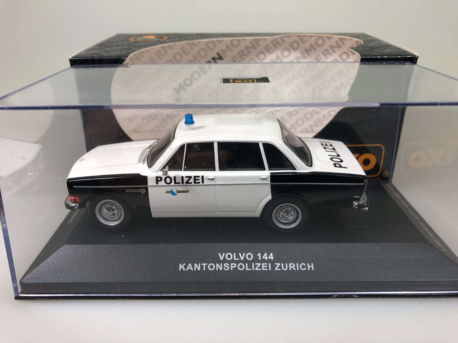 Volvo Modellini d'auto: Volvo 144 Polizei - IXO - 1:43 – Usato da Widen venduto da Himan 2