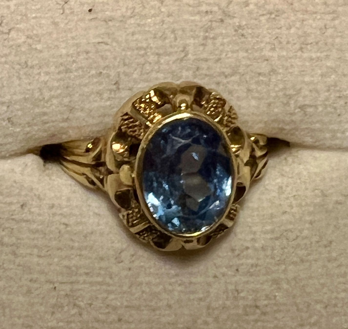 Bagues: Gold-Ring 18K mit Spinell – D'occasion à Chur par Penting1935 1