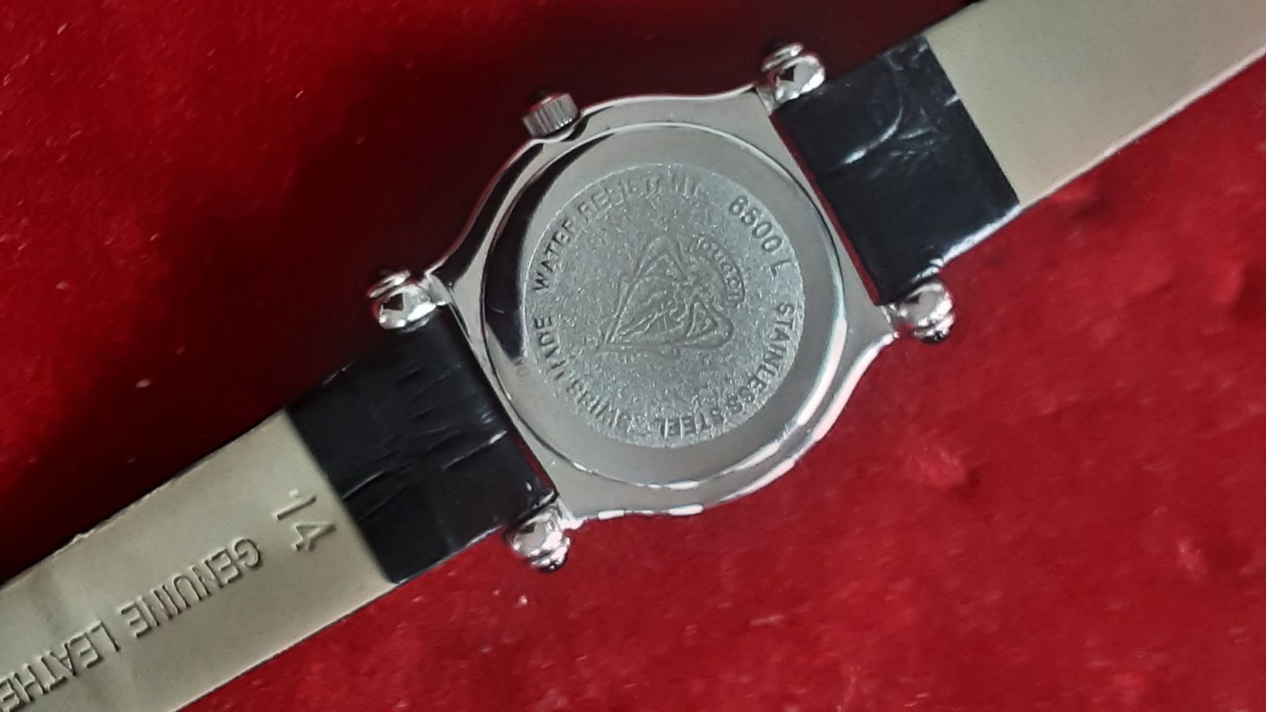 Gucci Montres: Belle montre Damec GUCCI 6500L – Neuf (Voir description) à Neuchâtel par wyl_zxp8 3