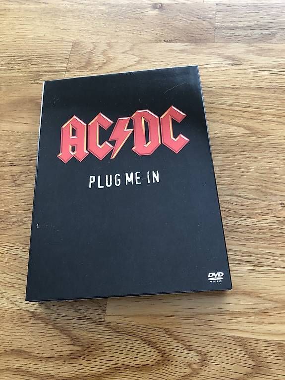 Tutti i DVDs: AC/DC Plug Me In Box-Set! – Usato da Hochdorf venduto da giu_cd2h