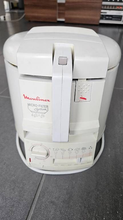 Moulinex Küchengeräte: Moulinex Fritteuse Micro-Filter System incl. Zubehör / TOP – Gebraucht aus Niederbipp von Broker_Online