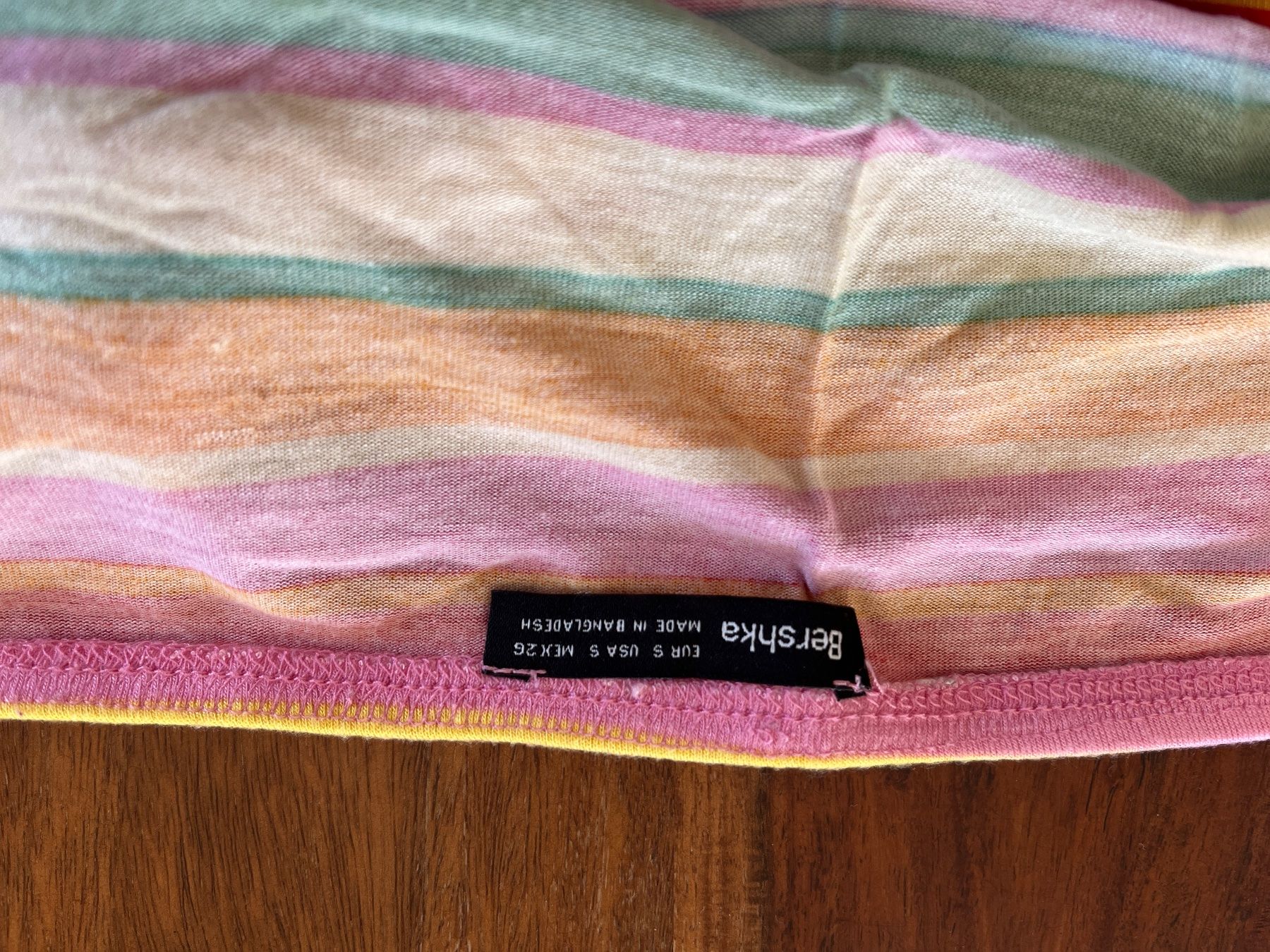 Bershka Top: Top estival coloré – Usato da Cossonay-Ville venduto da 021epi70 1
