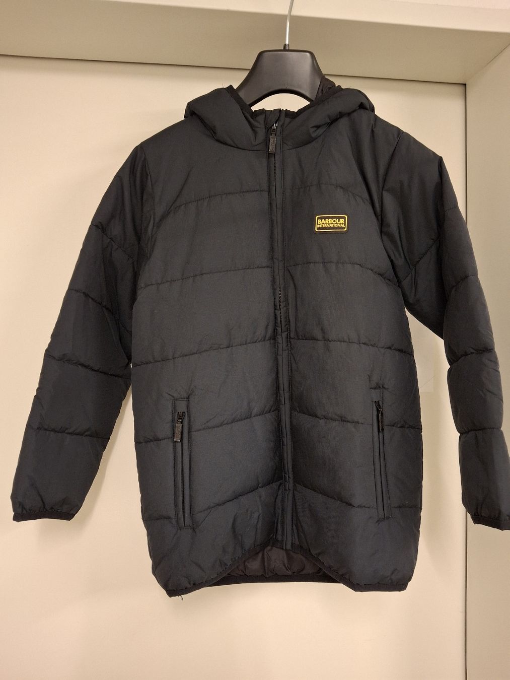 Barbour Giacche & Cappotti: Barbour International Boys – Nuovo (secondo la descrizione) da Egg b. Zürich venduto da Pronsch 2