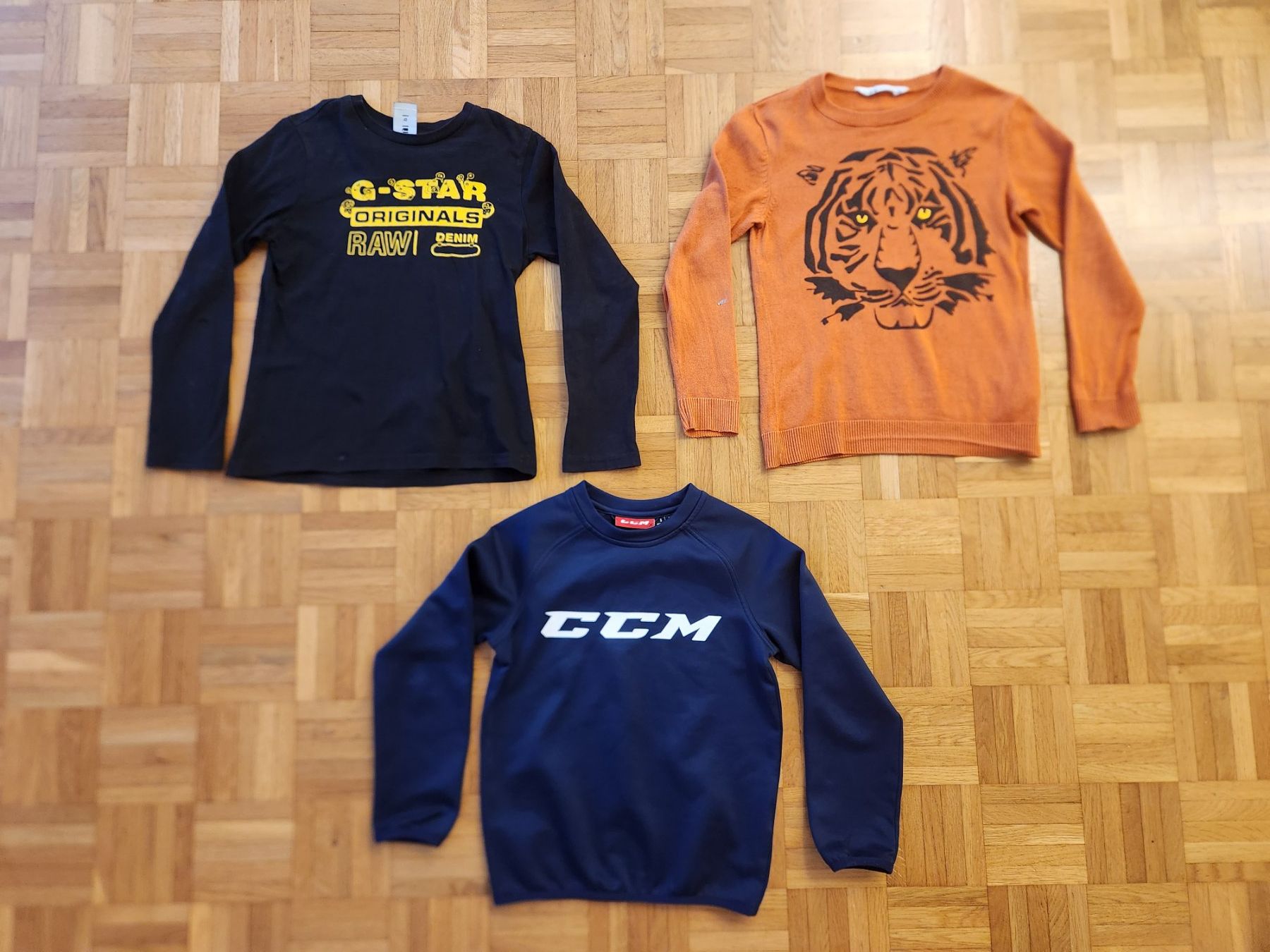 Pulls et sweat-shirts: Pullover Gr. 128 / 134 – D'occasion à Fällanden par ql17 1