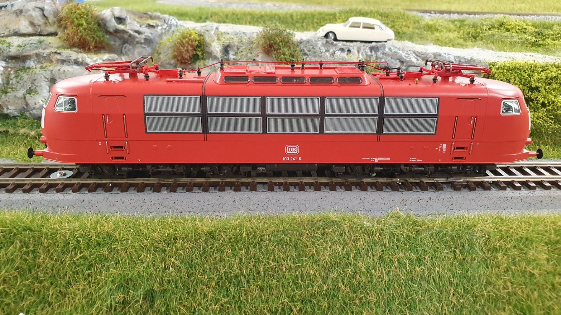 Roco Modelleisenbahnen: Roco 62371 DB BR 103 241-6 orientrot, Ep V – Neu und originalverpackt aus Würenlos von juruth 2