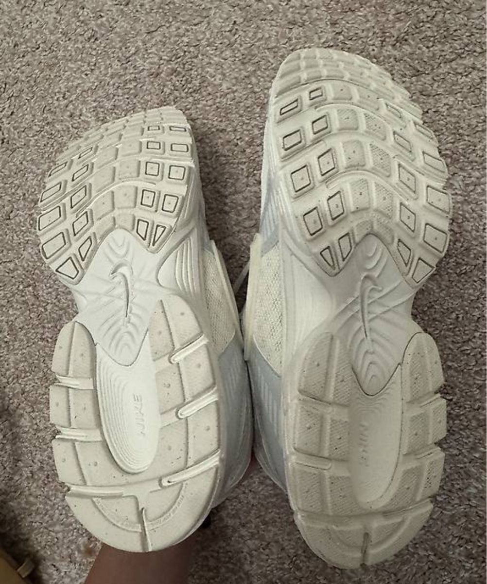 Nike Scarpe da donna: Nike Sneaker NEU ungetragen / Grösse 41 – Nuovo (secondo la descrizione) da Kreuzlingen venduto da icoske 2