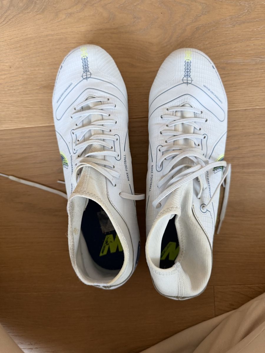 Nike Scarpe da uomo: Fussballschuhe nike Gr.46 – Usato da Zug venduto da anita75 1