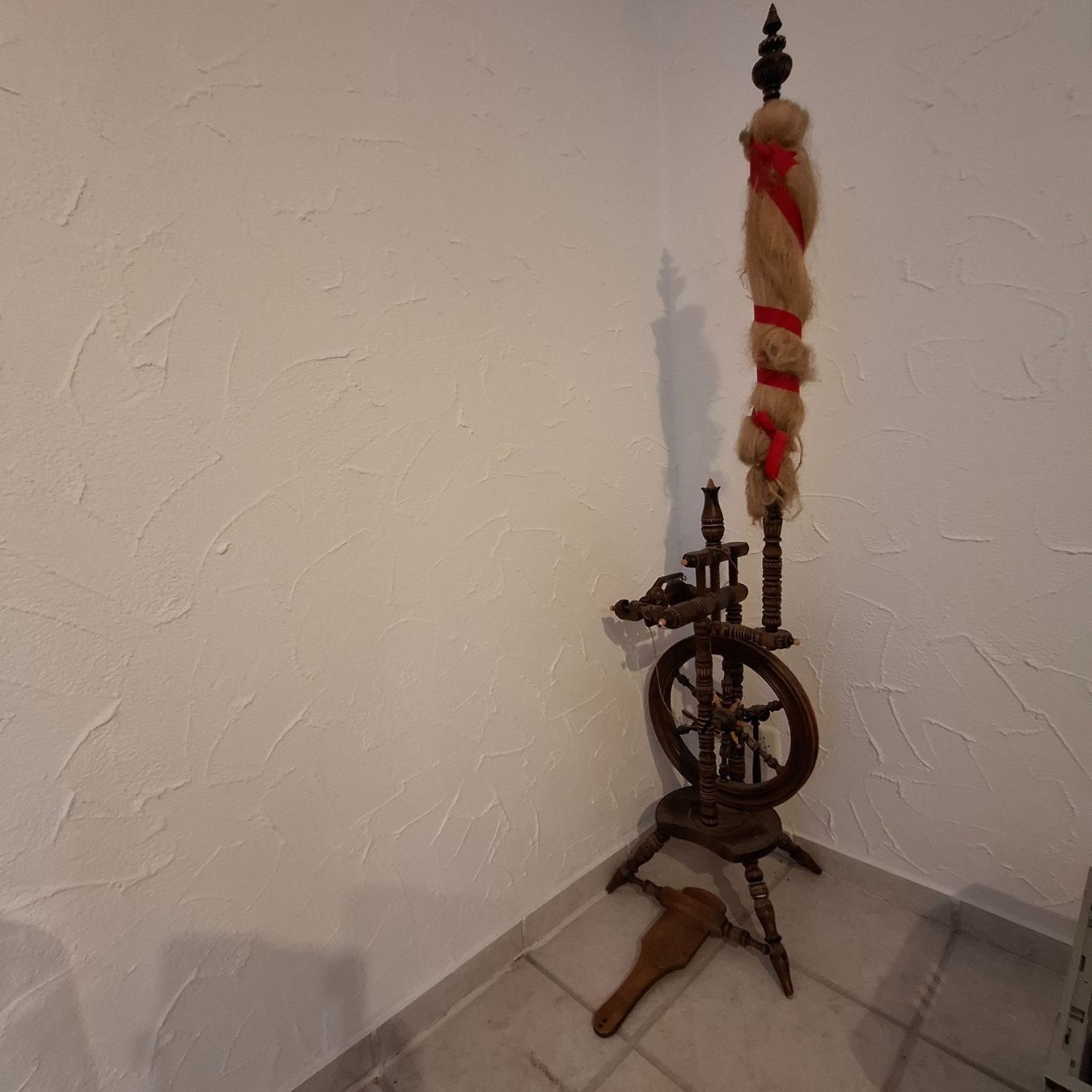 Rouets anciens: Spinnrad – D'occasion à Bonstetten par Theo75