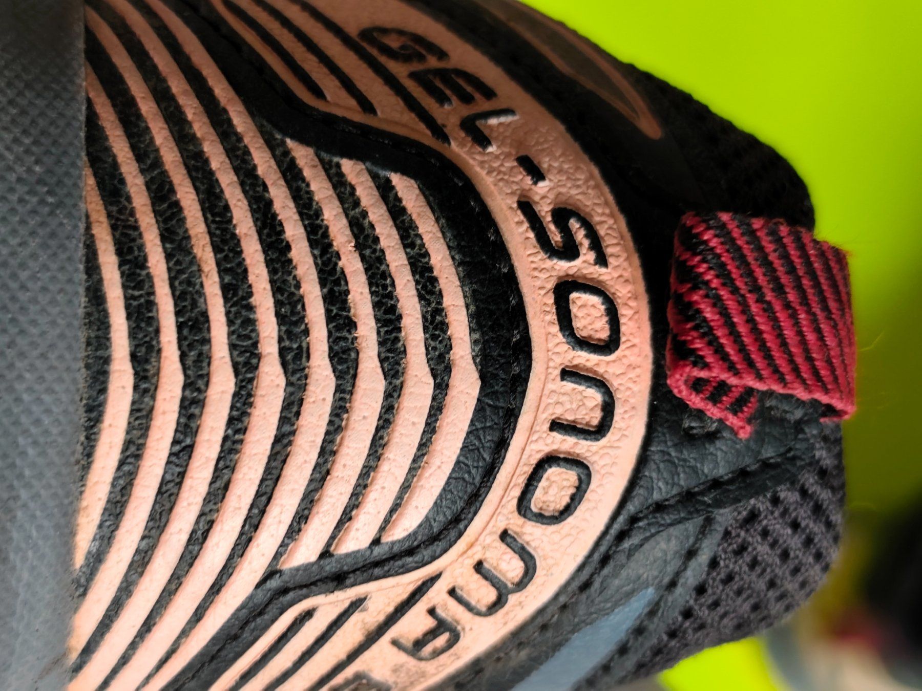 Asics Scarpe da donna: Asics chaussures de running – Usato da Delémont venduto da antioque 3