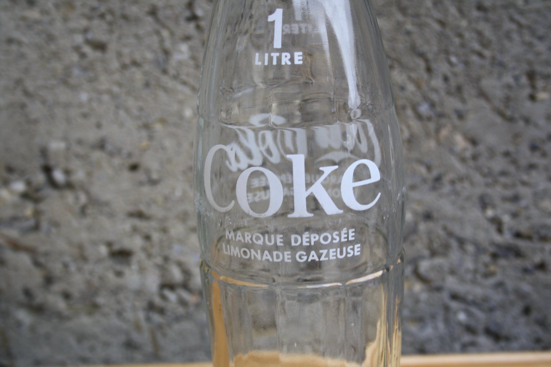 Coca-Cola Flaschen: COCA COLA 1 LITER GLASFLASCHE VINTAGE – Gebraucht aus Wauwil von Pneuedy 1