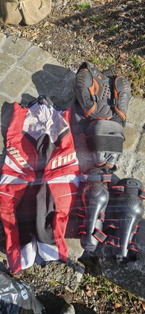 Thor Motocross Ausrüstung Set - Hose, Panzer, Schoner