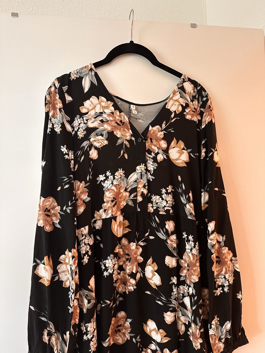 Only Robes: Schönes Blumenkleid, Grösse M – Neuf avec emballage d'origine à Kloten par AnemoneD 1