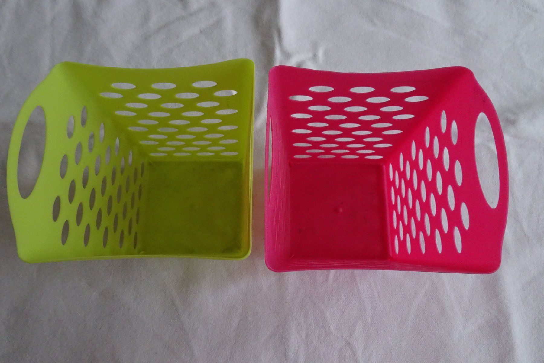 Tutte le decorazioni: 2 Körbchen grün und pink – Usato da Strengelbach venduto da schmetterling20 2