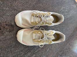 On Schuhe Gr. 40,5