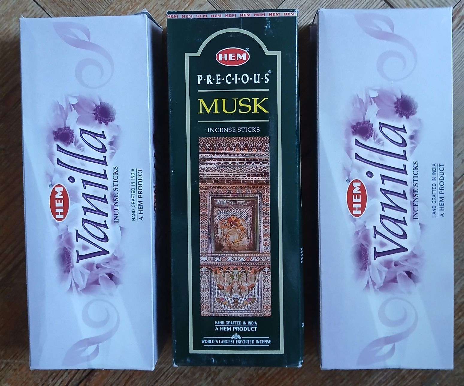 Spray per ambienti: encens Indien,  vanilla et musk . – Nuovo e nell'imballaggio originale da Lausanne venduto da Soulbrother 1