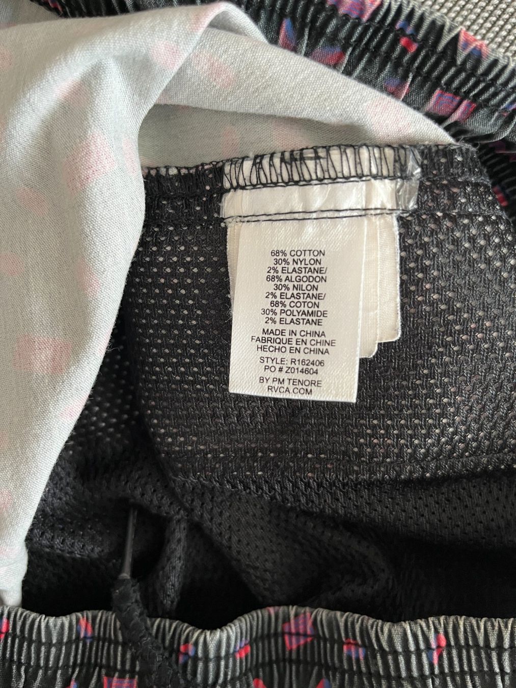 RVCA Hosen: SHORTS / BOARD SHORTS by RVCA – Gebraucht aus Zürich von Ankawhi 5