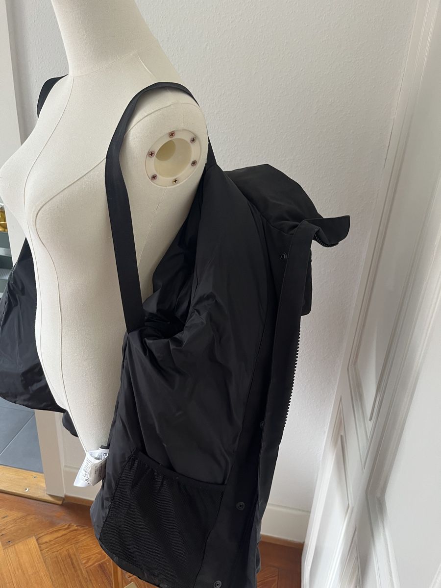 Canada Goose Giacche: Canada Goose Winter Jacket, Black, Size M - Great condition! – Usato da Mies venduto da Nib2011 4
