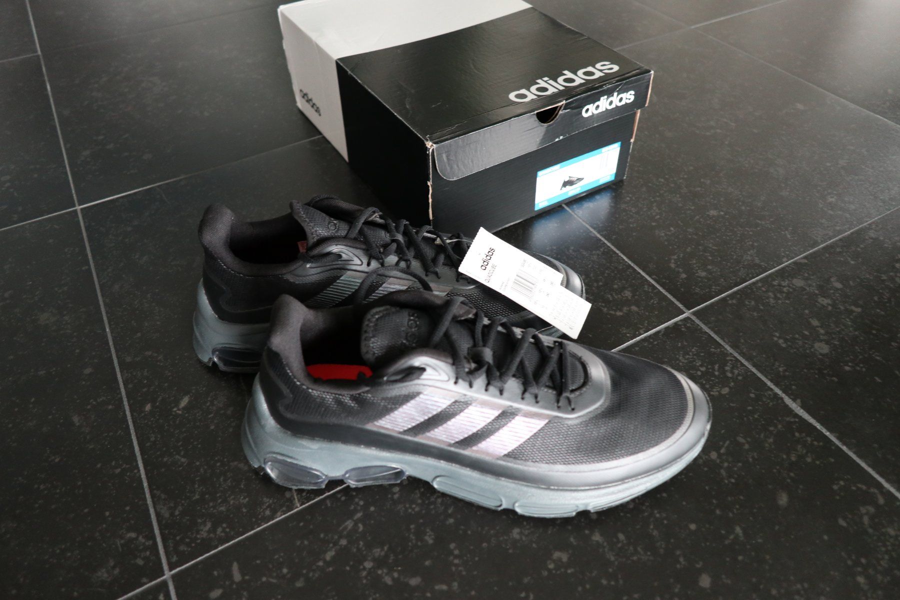 Adidas Scarpe da uomo: Adidas Quadcube Sneaker Gr. 45 – Nuovo e nell'imballaggio originale da Wädenswil venduto da Diddl4u