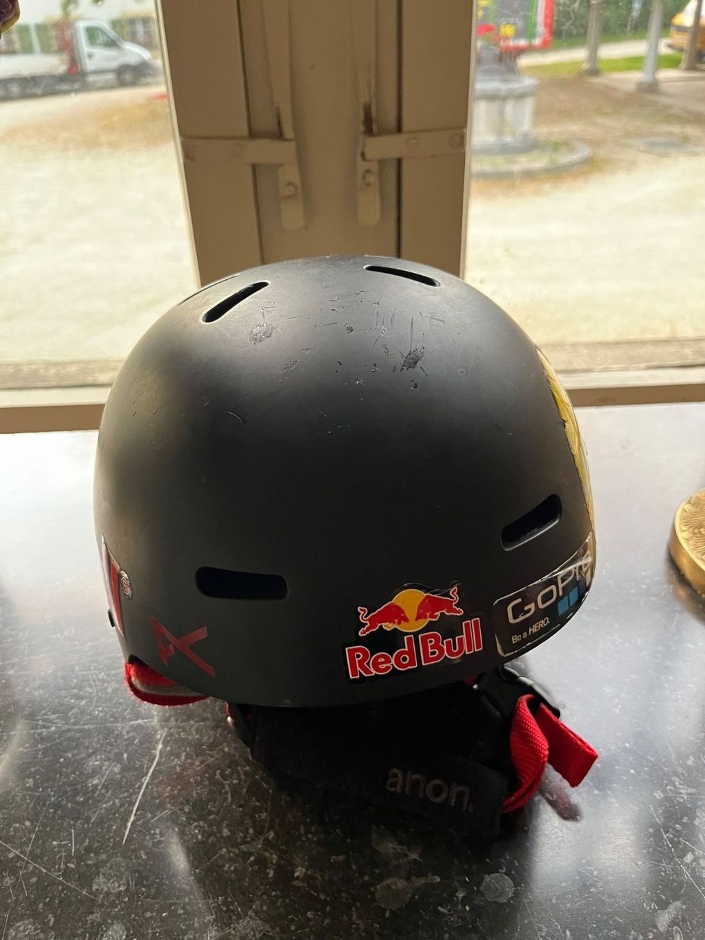 Helme: Casque vélo/BMX/ski - Red Bull – Gebraucht aus Erlach von migdep985 2
