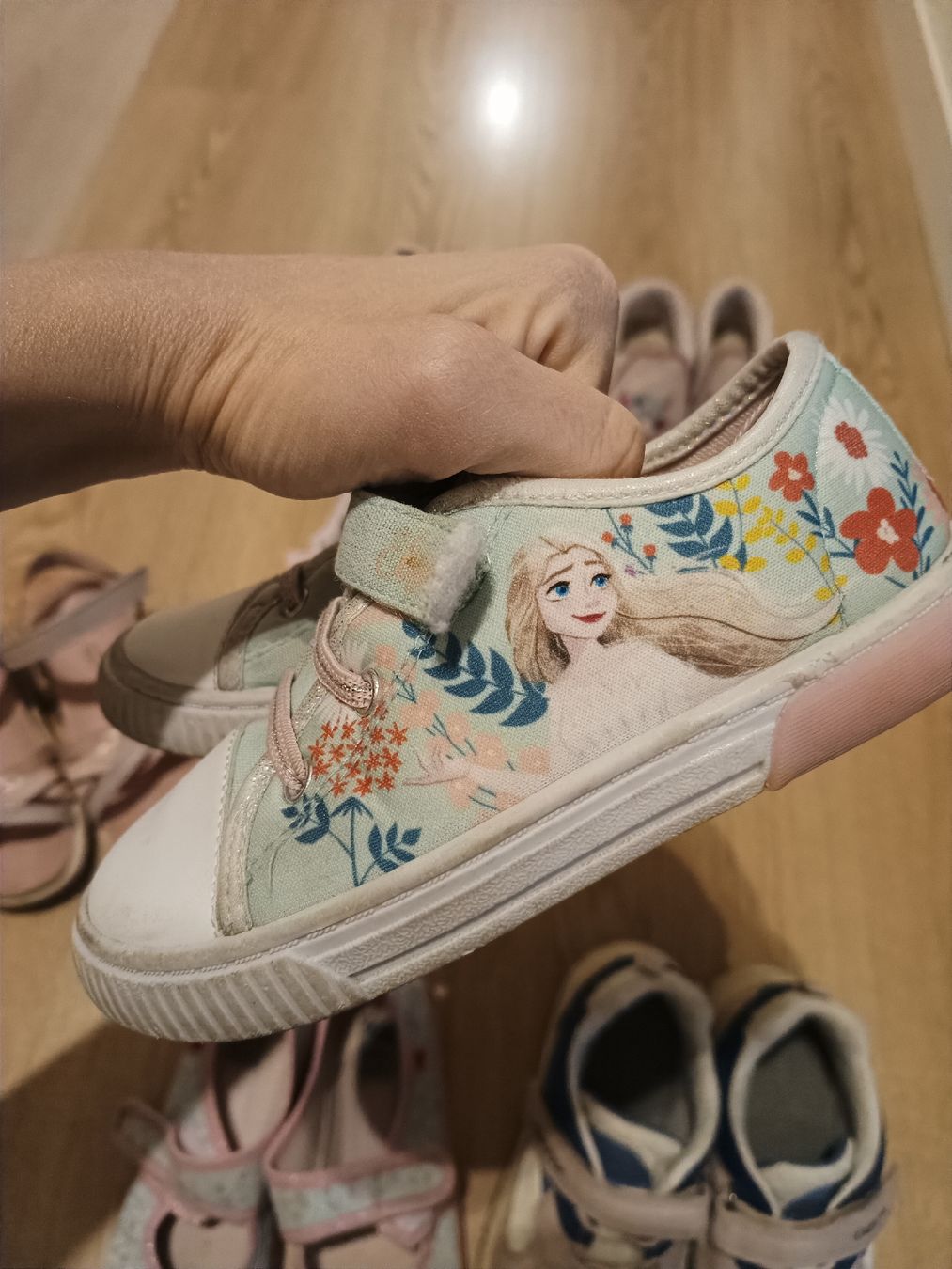 Scarpe per ragazze: Schuhpaket Mädchen 29/30 – Usato da Wangen SZ venduto da mka_w5d2 4