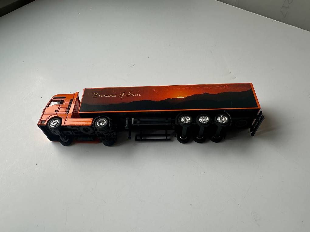 Voitures modèles: Camions – Neuf avec emballage d'origine à Onex par paclemarin 2