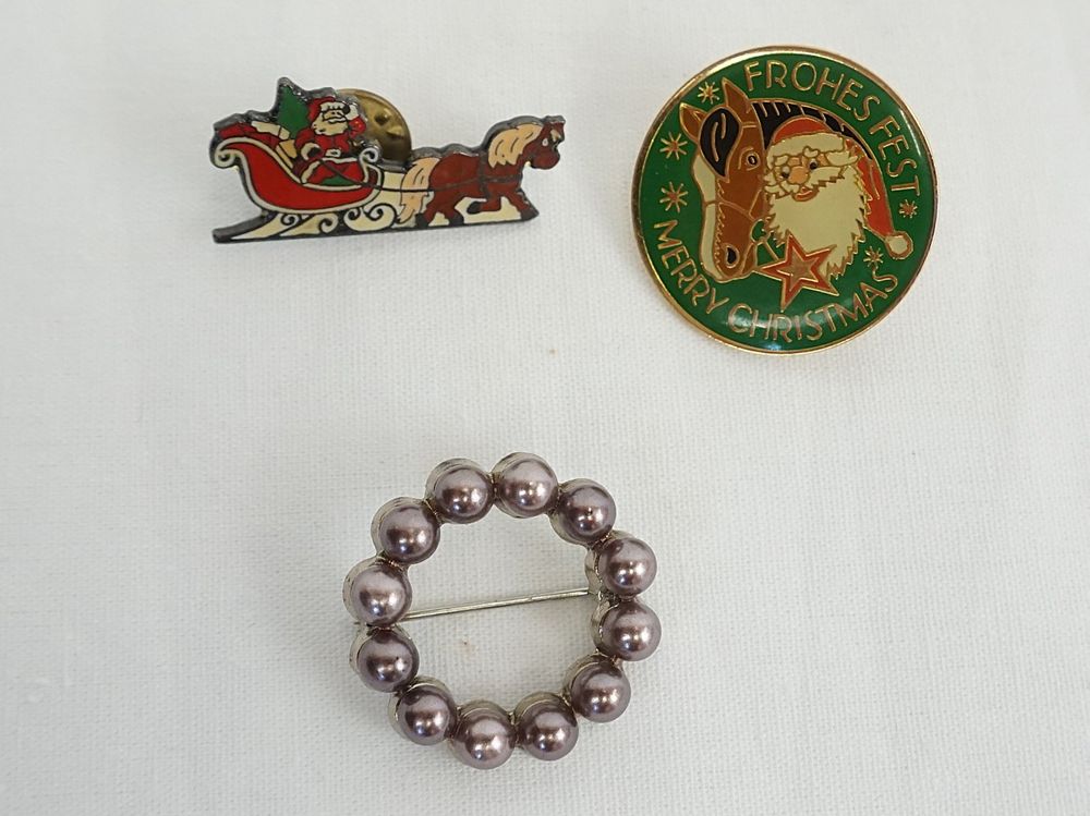 2 Pins & 1 Brosche (Gebraucht) in Pratteln für CHF 1 – mit Lieferung ...