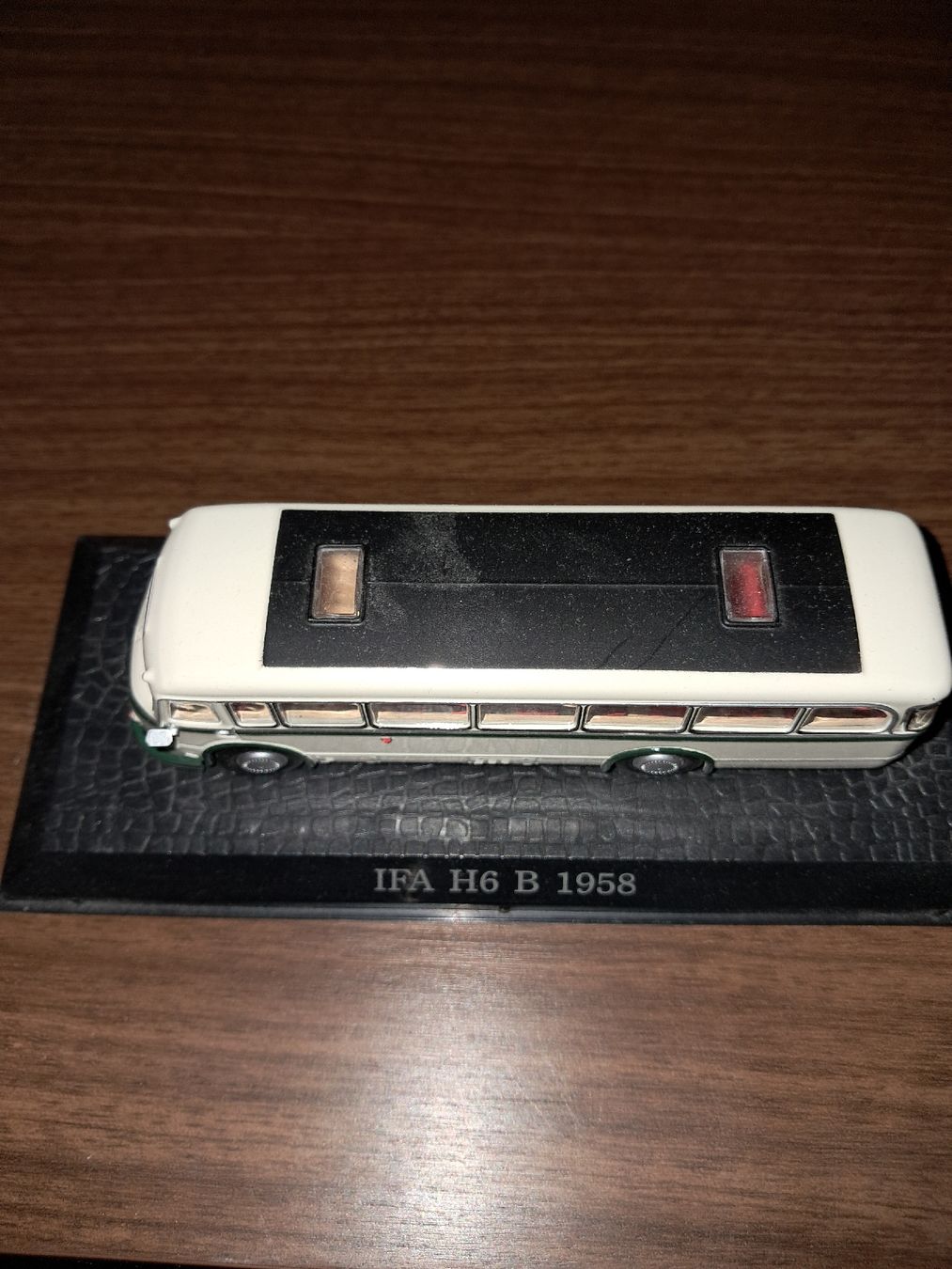 Modellbausätze & Standmodelle: Bus de Collection IFA H6 B 1958 – Neu und originalverpackt aus Le locle von juliensaran 1