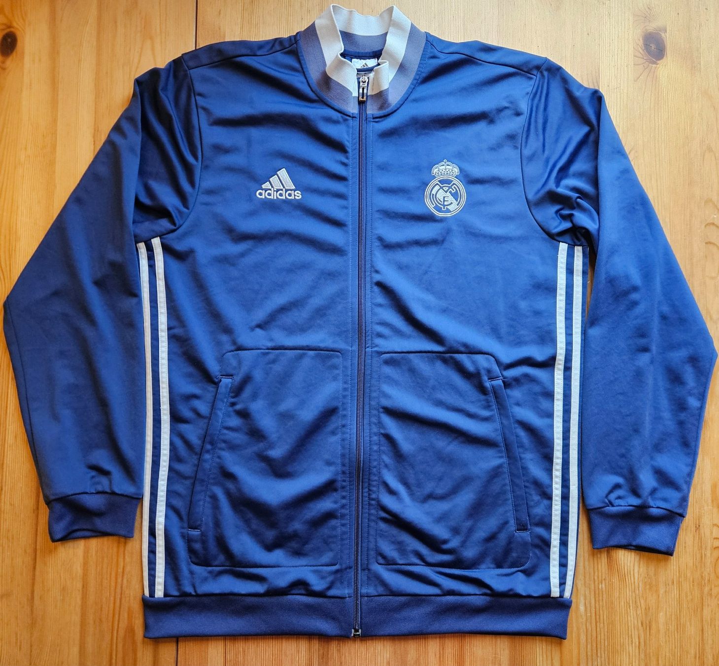 Adidas Canottiere & Pantaloni: Real Madrid Jacke adidas Grösse L Spanien – Usato da Hägglingen venduto da United-Village-Trade