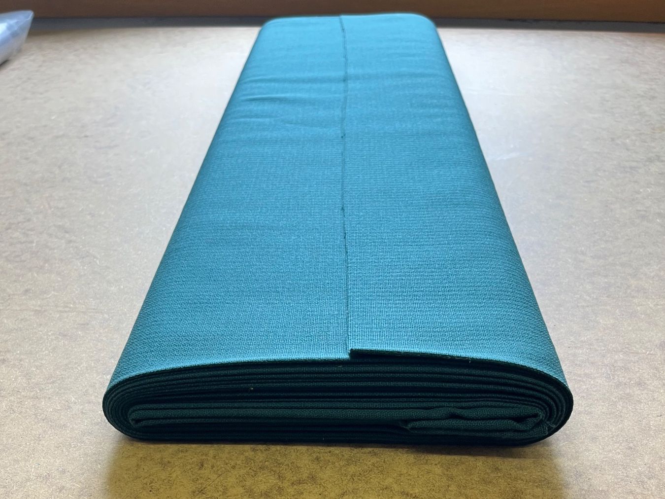 Tessuti: Stoff, Meterware, Textil, Grün, Mischgewebe, 3.3kg – Usato da Netstal venduto da spaltflo01