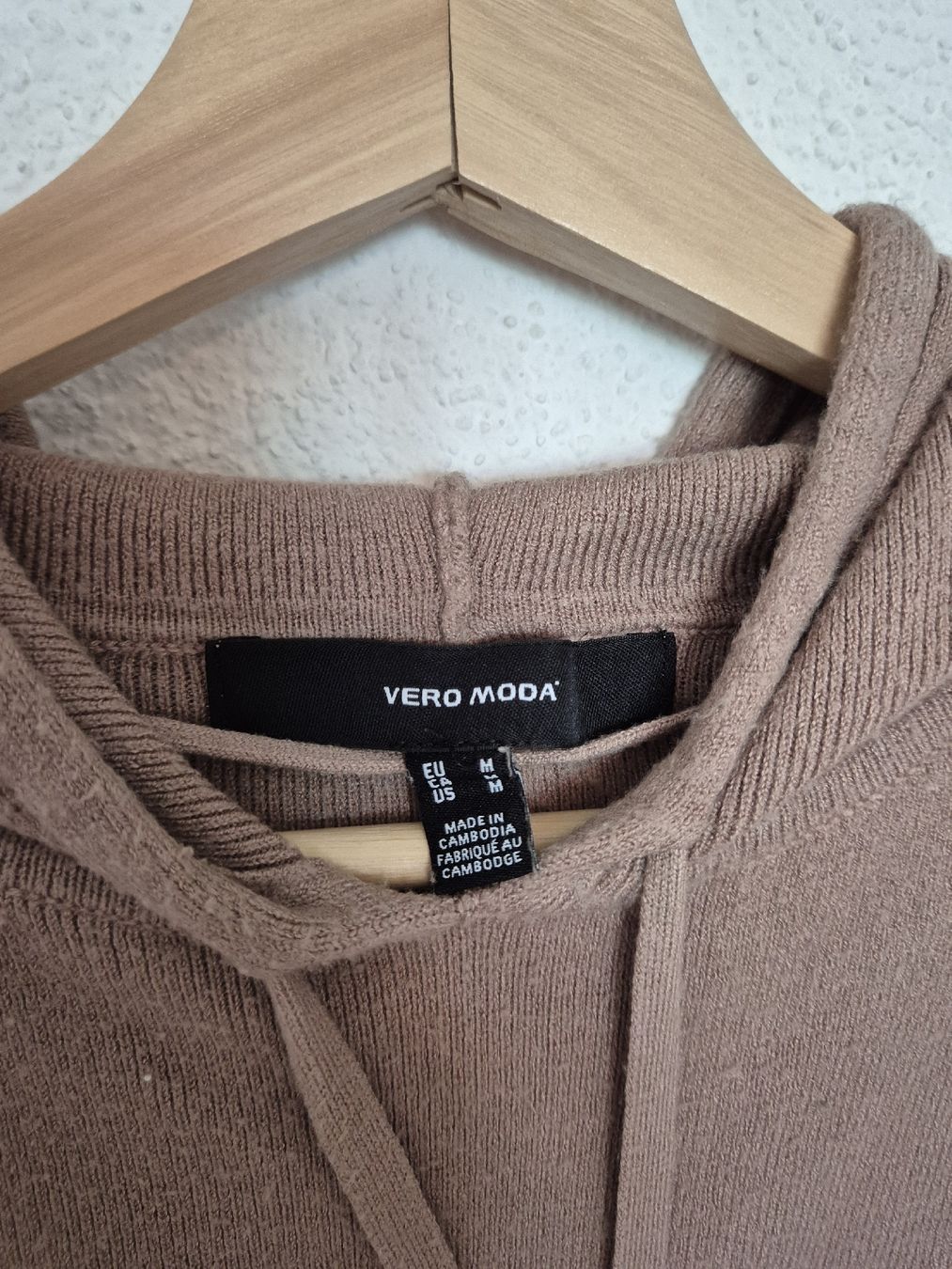 Maglioni & Felpe: Strickpullover Vero Moda mit Kapuze braun Grösse M – Usato da Amriswil venduto da noe_z7wn 1