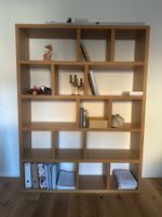 Bücherregal