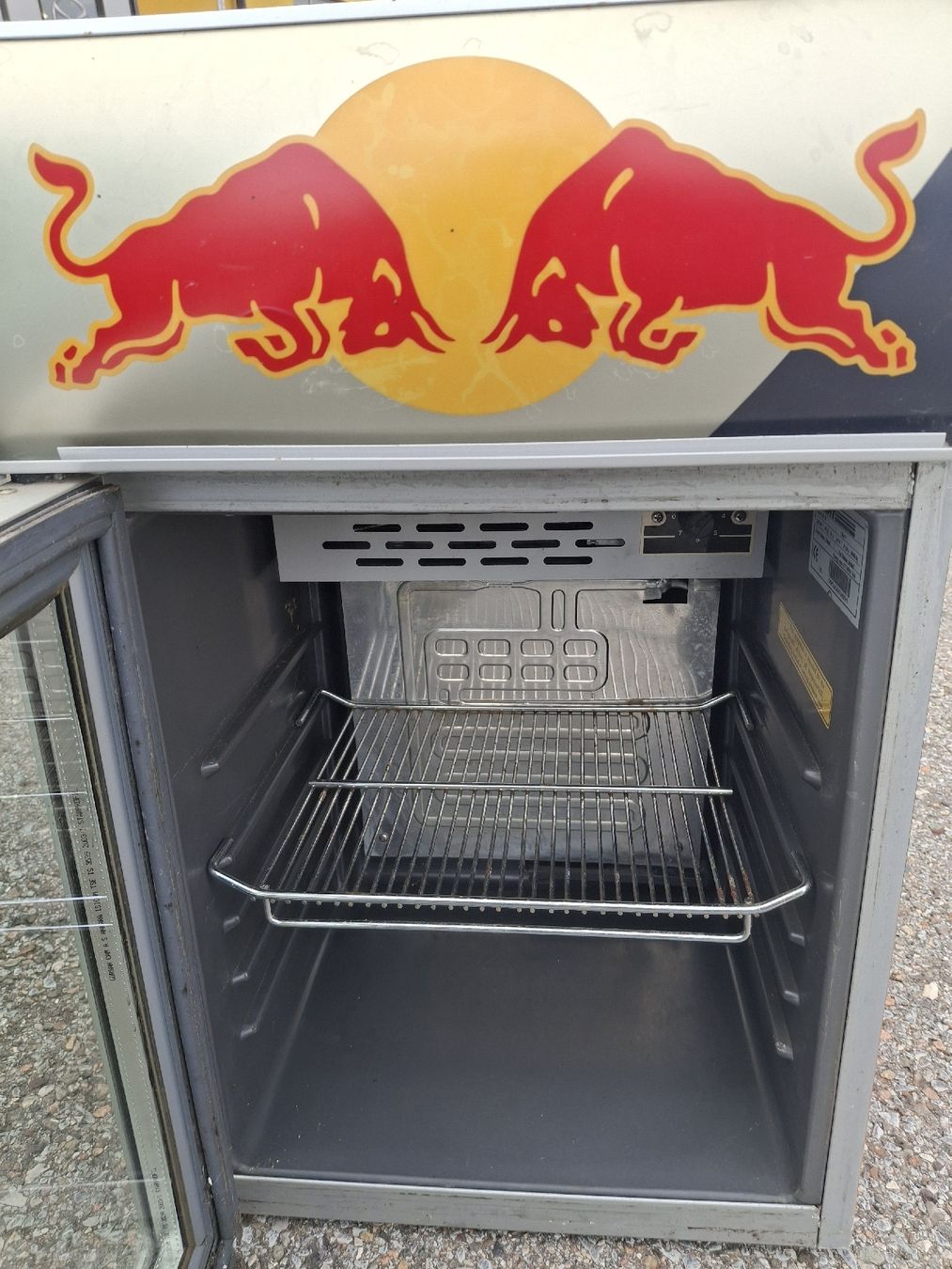 Réfrigérateurs: Frigo originale Red bull  – Défectueux à Giubiasco par Will250_512 1