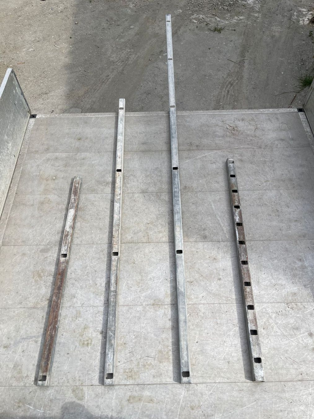 Tutti gli attrezzi: A vendre matériel de coffrage (système Ratio) – Usato da Haute-Nendaz venduto da juj_7w9s