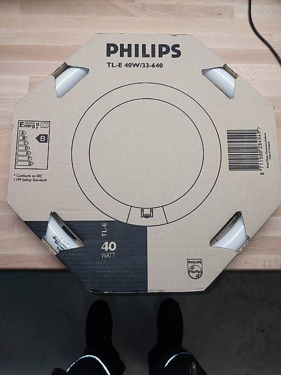 Lampade: Tubes lumineux circulaires – Usato da La Chaux-de-Fonds venduto da daniele035