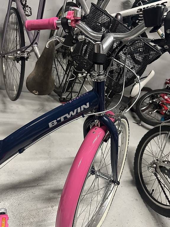 Decathlon Biciclette: Vélo btwin 500 rose – Usato da Genève venduto da anj_9y2p 1