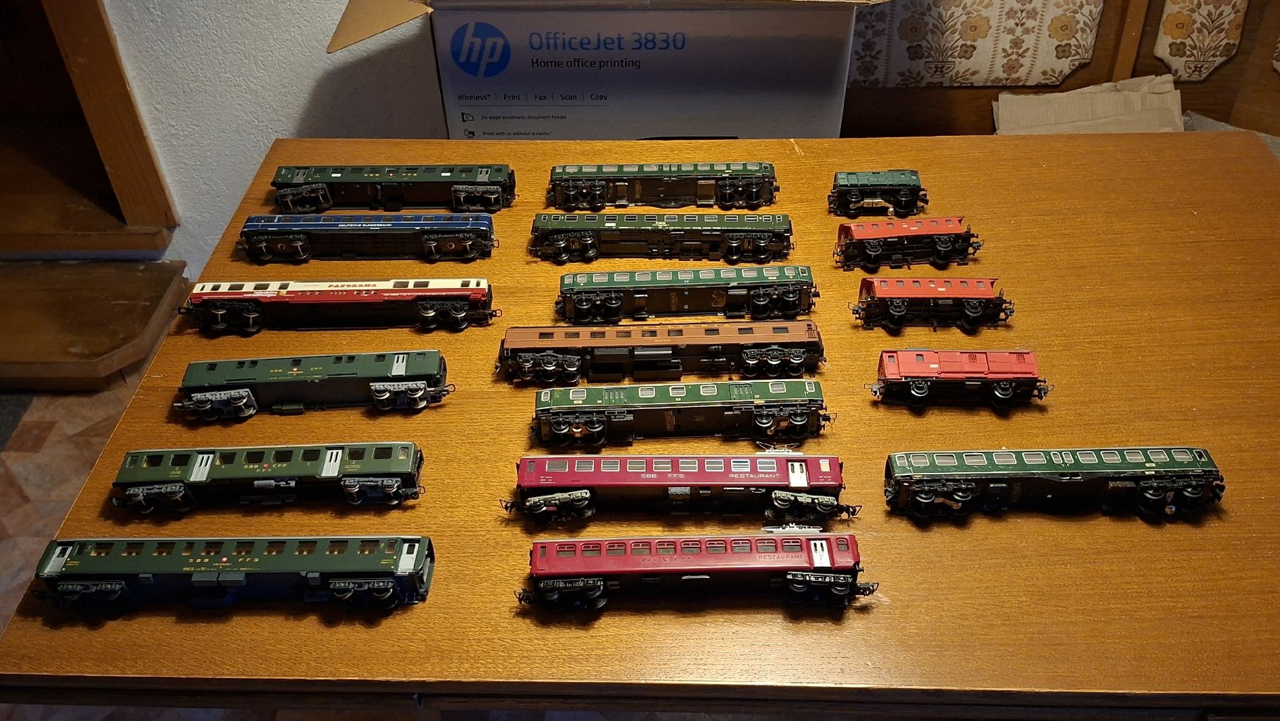 Lima Trains électriques: H0 AC, DC, 18 Diverse Wagen. – D'occasion à Pfäffikon ZH par gub_2j76 5