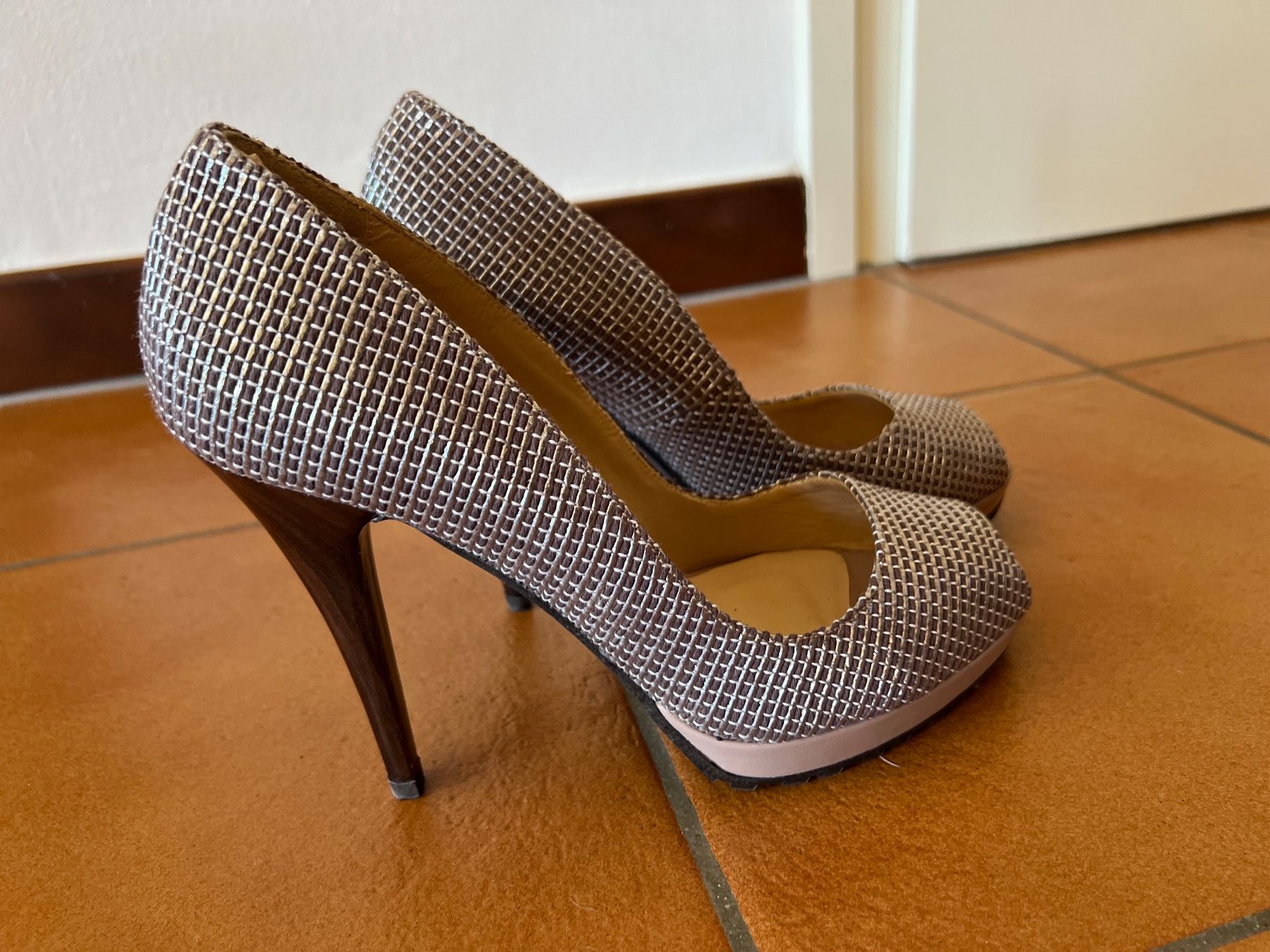 Scarpe da donna: Bellissime scarpe – Nuovo (secondo la descrizione) da Bellinzona venduto da bul_mvy5 6