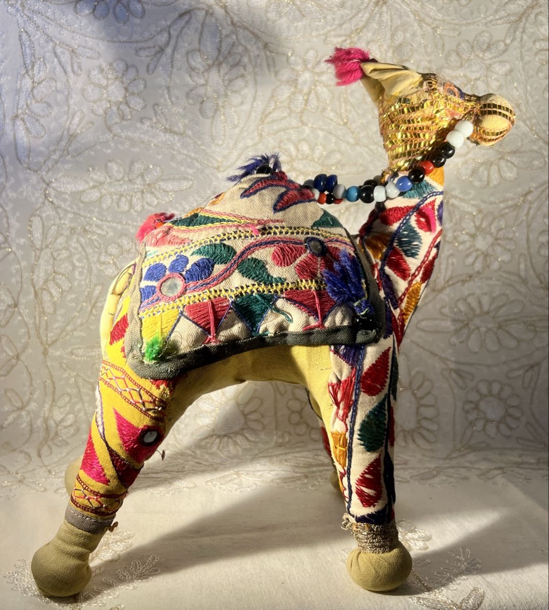 Tutte le decorazioni: Dromadaire Art Textile Rajasthan Vintage brodé main – Usato da Genève venduto da DELIRBEADS 3