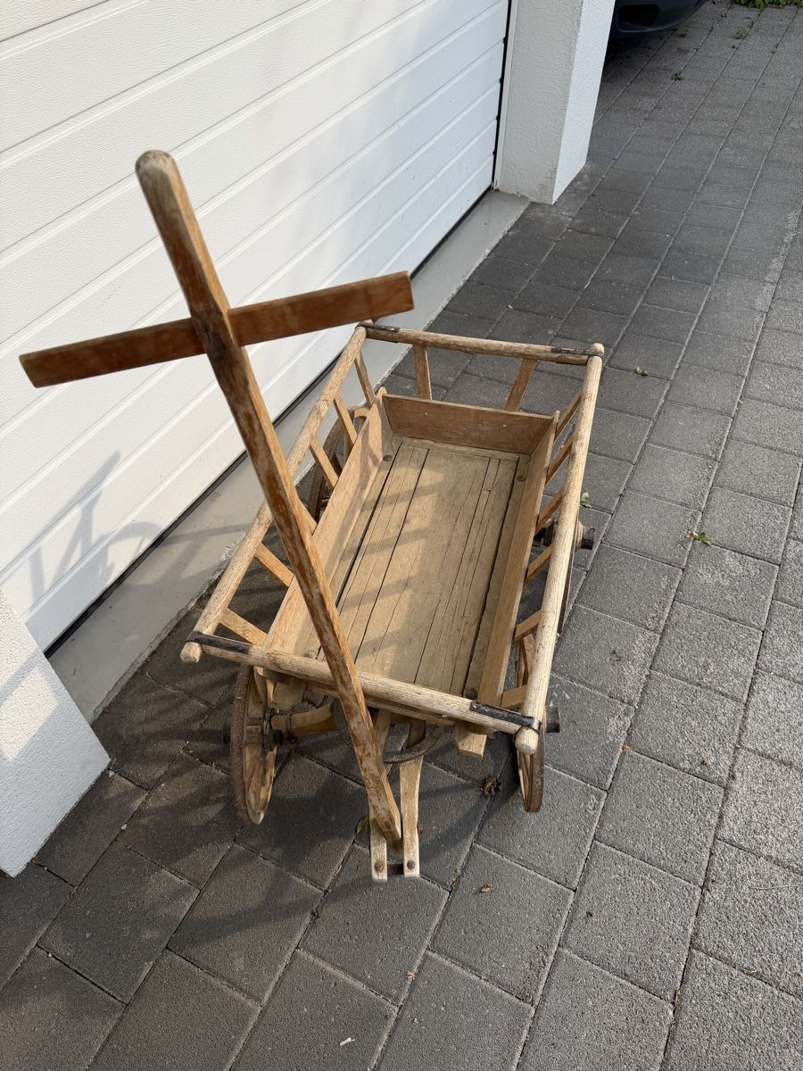 Articoli in legno: Antiker Leiterwagen mit Griff gut erhalten – Usato da Ebikon venduto da dariofrei16