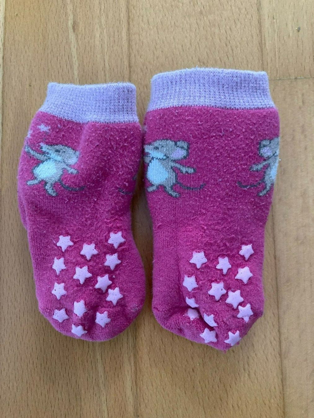 Sterntaler Calze per bambini: Antirutschsocken pink mit Maus "Sterntaler" – Usato da Muttenz venduto da Juvenile33 1