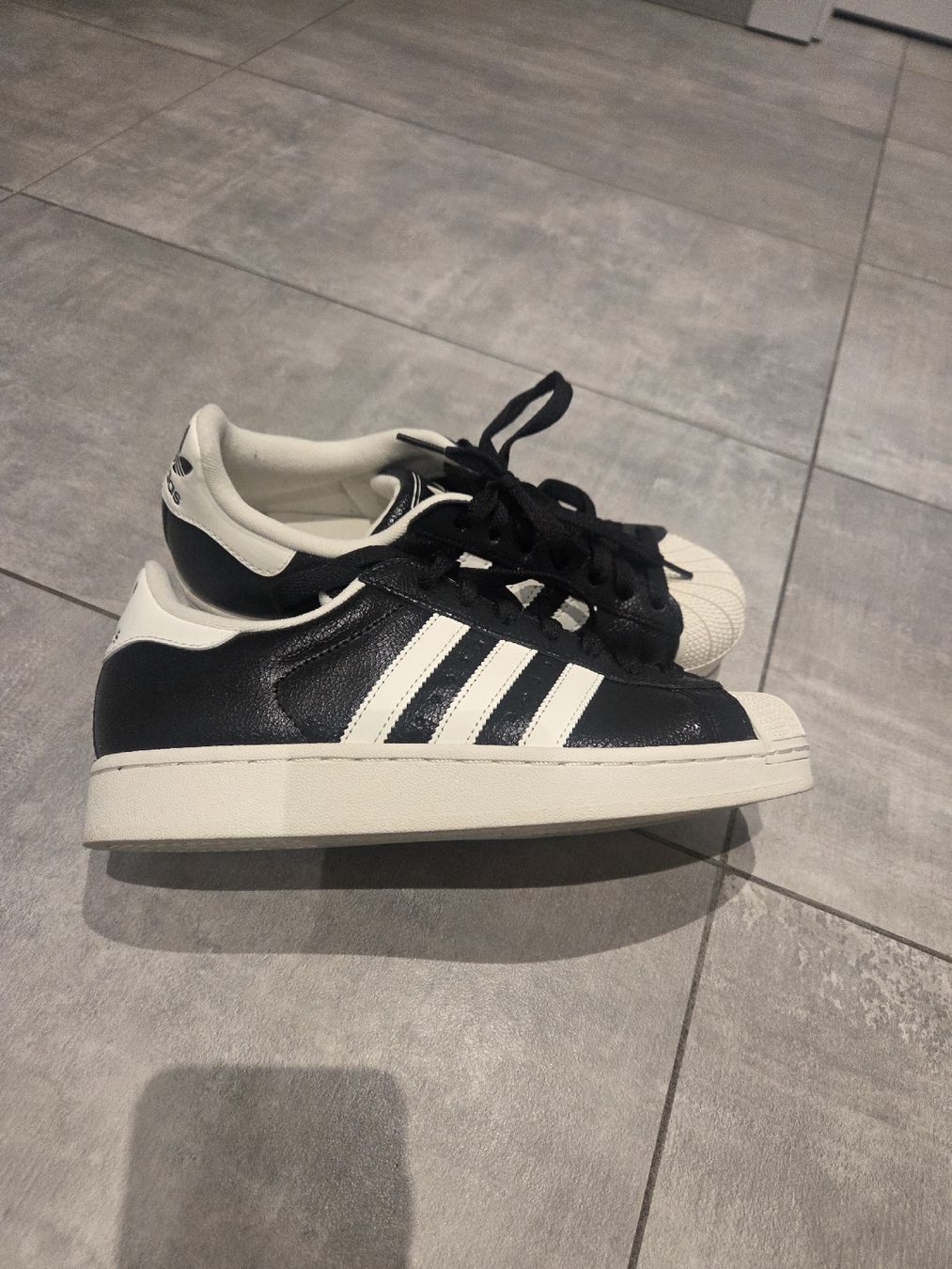 Adidas Scarpe da uomo: neue Adidas superstar gr.40 2/3 – Nuovo (secondo la descrizione) da bellinzona venduto da zeus6535 7