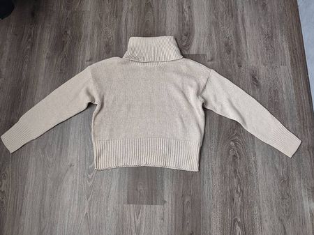 Kragenpullover