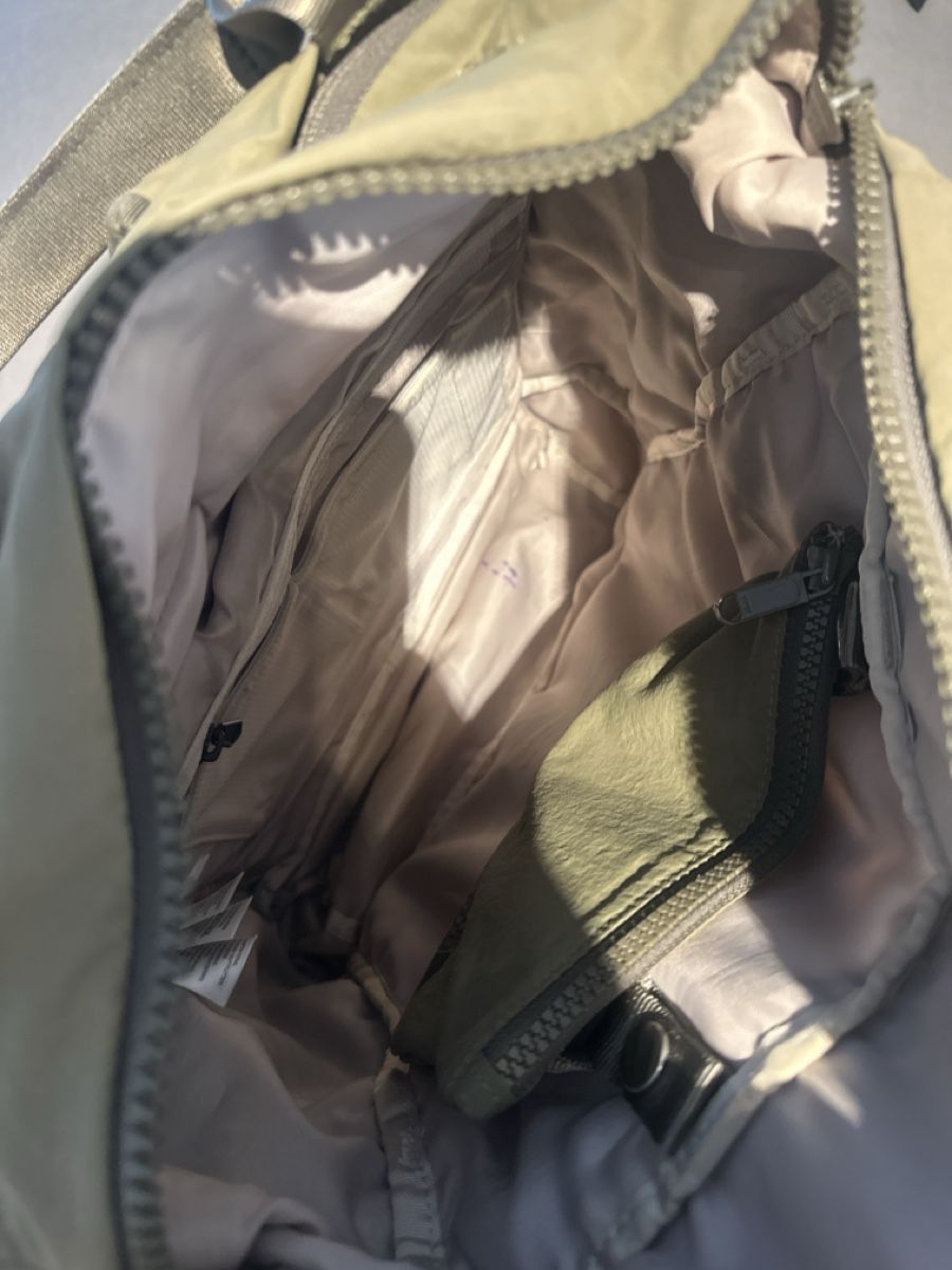 North Face Zaini: The North Face Face Never Stop Rucksack 26L – Usato da Bassersdorf venduto da Ayumiyamaguchi 5