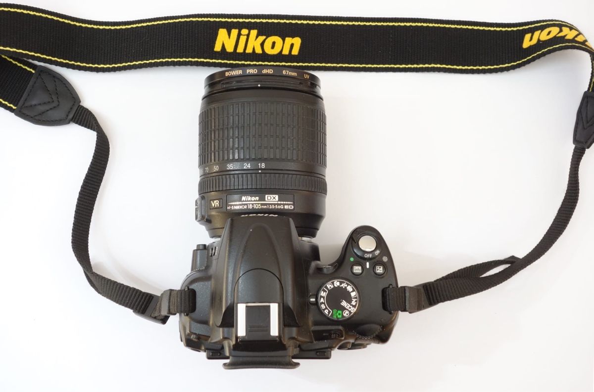 Nikon Fotocamera: NIKON D5000 + Zoom NIKKOR 18-55 mm – Usato da Corcelles NE venduto da str_d96m