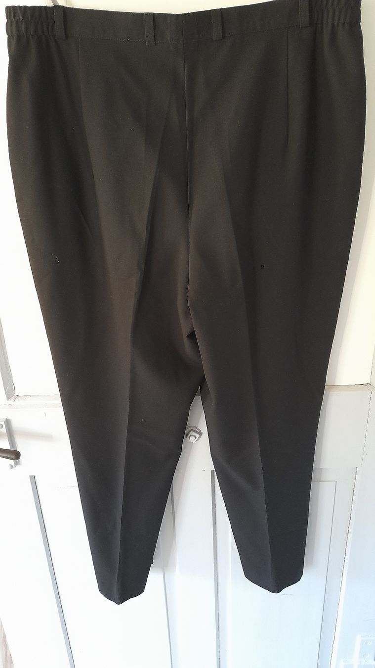 Pantaloni: Damen Stretchhose Gr. 23, von Biaggini – Usato da Nesslau venduto da Churfirsten08 1